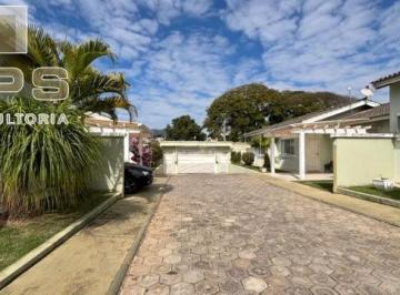 Foto 01 · Excelente casa térrea em  condomínio no Jardim Morumbi em Atibaia, rua tranquila, 3 dormitórios, 2 v