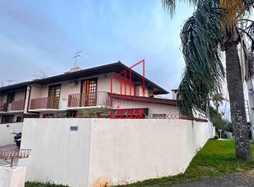 Casa · 220m² · 4 Quartos · 4 Vagas · Excelente sobrado de esquina para locação situado no bairro Uberaba – 200m²