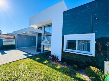 Casa · 170m² · 3 Quartos · 2 Vagas · Casa de alto padrão pronta para uso