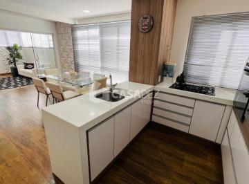 ANDAR SUPERIOR · COBERTURA DUPLEX PRÓXIMO À URI