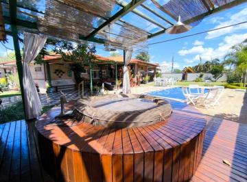 Casa · 450m² · 5 Quartos · 4 Vagas · Casa 5 Quartos ( 2 Suítes), Cozinha c/ Planejados, Pergolado c/ Ofurô | Cond. RK