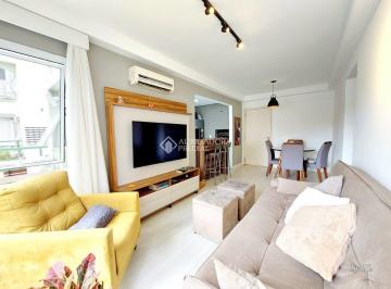 Apartamento · 71m² · 3 Quartos · 1 Vaga · Apartamento Semi-Mobiliado no bairro Cavalhada