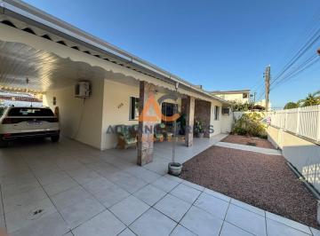 Foto 02 · Casa de 3 quartos e 2 salas com suíte e garagem em Gravatá, Navegantes - SC- Adriano Carpes vende