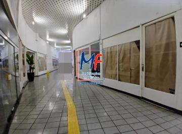 Comercial · 70m² · Excelente loja comercial n República, com 70 m² a.u.,  térrea , com estrutura no fundo para copa, e 
