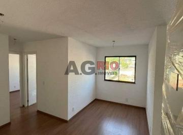 Apartamento · 44m² · 2 Quartos · 1 Vaga · APARTAMENTO À VENDA COM 2 QUARTOS EM CAMPINHO