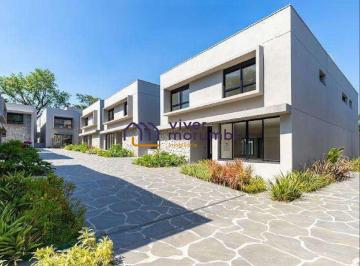Casa · 850m² · 4 Quartos · 6 Vagas · Casa de alto padrão na Granja Julieta - 4 Suítes