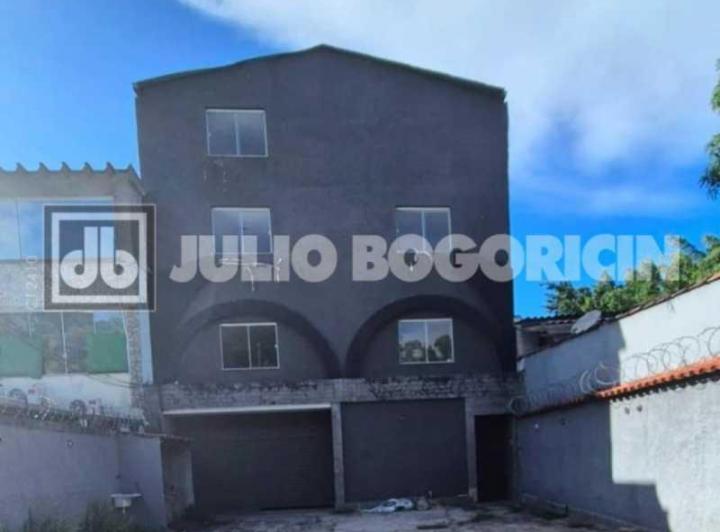 Foto do imóvel - Prédio comercial com três pavimentos, sendo 100m² por pavimento e um anexo de 43m², com total.