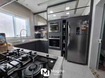 Casa · 173m² · 3 Quartos · 2 Vagas · Amplo Sobrado a Venda 3 Dormitórios com 171 m² no bairro Passo Manso em Blumenau
