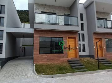 4fc2fcdff8fcbad1baee4d5c41631a4979dca8fe · Casa à venda, 138 m² por R$ 949.000,00 - Golfe - Teresópolis/RJ
