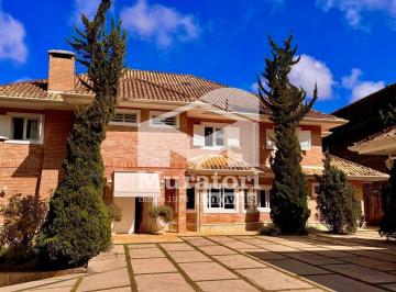 Casa · 644m² · 7 Quartos · 5 Vagas · Linda casa em Condomínio