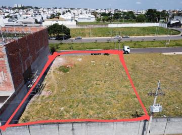 Foto 01 · Excelente Terreno Comercial de 636m² entrada do Condomínio Jatobá, em frente ao Condomínio Mônaco Gr