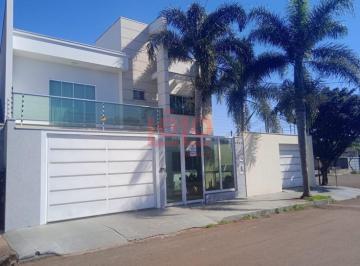 Casa · 167m² · 3 Quartos · 4 Vagas · Sobrado à venda em Mandaguari