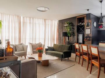 Apartamento · 140m² · 3 Quartos · 2 Vagas · Apartamento à venda no Ed. Villa Di Mare em Balneário Camboriú