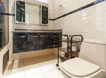 IMG_20250803_185208_000.jpeg · Excelente apartamento tipo para venda em Chácara Inglesa com 3 quartos, sendo 1 suíte, 134m² - remax