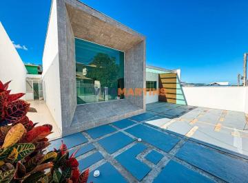 Casa · 158m² · 3 Quartos · 2 Vagas · Casa com 3 quartos (1 suíte) à venda no Condomínio dos Pássaros em Cabo Frio por R$699.000,00