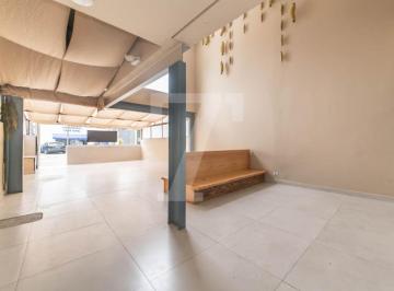 Casa · 220m² · 2 Vagas · Casa comercial para venda localizada no Itaim