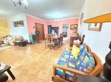 Casa · 206m² · 3 Quartos · 3 Vagas · Casa térrea à venda em Interlagos - São Paulo