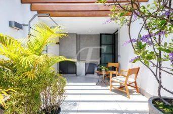 fc2e55f48c5b892175bceb1a996dde3fc507af47 · Cobertura Triplex Sofisticada com Vista Deslumbrante nos Jardins – 108m²