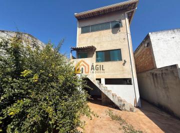 e126a9ff8b86dfe66bbd90a4c0f004fcde573063 · Casa com 3 dormitórios à venda, 160 m² por R$ 469.950 - São Sebastião - Igarapé/MG