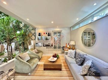4a3fe1097c94892091fa22468a40ab6ad648d067 · Apresentamos esta incrível casa com 379m², 4 quartos (2 suítes), espaço gourmet, 6 vagas e ambientes