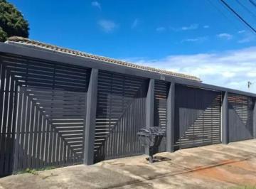 Casa de 3 quartos, Gama · Casa à venda de 190 metros quadrados com 3 quartos no DVO - Santa Maria