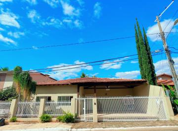 Casa de 4 quartos, Brasília · Casa Ampla Área de Lazer c/ 3 Suítes & Habite-se Regularizado