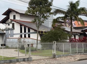Casa · 241m² · 3 Quartos · 4 Vagas · Sobrado Averbado Anita Garibaldi