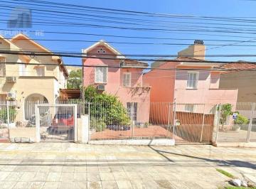Casa · 109m² · 3 Quartos · 3 Vagas · Casa/terreno na Rua Oscar Bittencourt