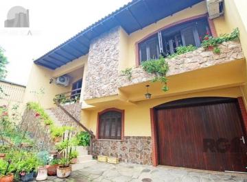 Casa · 155m² · 3 Quartos · 2 Vagas · Excelente casa de 154m² com 3 dormitórios e 2 vagas.