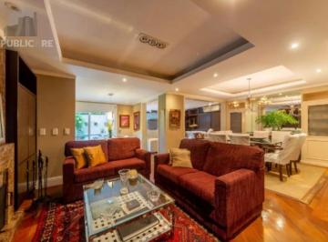 Casa · 221m² · 3 Quartos · 2 Vagas · Casa Reformada em Condomínio à Beira do Rio – Ampla, Confortável e Pronta para M