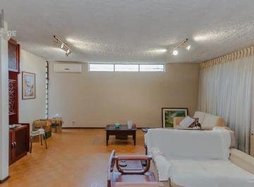 Casa · 279m² · 3 Quartos · 2 Vagas · Casa com 3 dormitórios com 279.5m², no bairro Três Figueiras