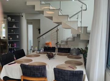 Casa · 248m² · 4 Quartos · 6 Vagas · Casa Alto Padrão no Pagani