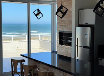 711215_iFW9nMoK37178Zw9pU_7112156823e1d33b6d8.jpg · Apartamento à Venda 67m2 | Vista mar | 2 Quartos | 1 Suíte | 2 Vagas | Centro - Imbituba/SC