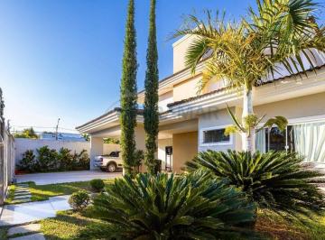 Casa · 480m² · 4 Quartos · 4 Vagas · Viva com Exclusividade: Casa de 450m² com 4 Suítes, Closet e Espaços Integrados no Lago Norte
