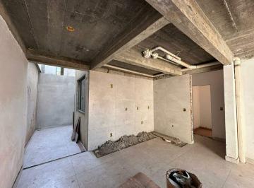 Apartamento · 95m² · 3 Quartos · 2 Vagas · Apartamento independente com excelente localização.