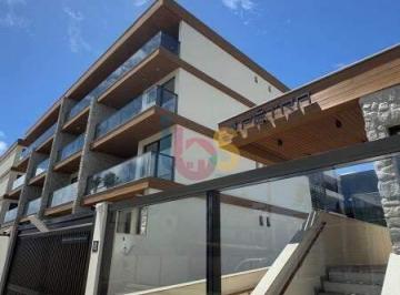 Apartamento · 84m² · 2 Quartos · 1 Vaga · Vendo Apartamento Mobiliado e Decorado no Pétra