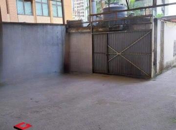 Comercial · 302m² · 1 Quarto · 5 Vagas · Galpão comercial á venda com 302m² na Chácara Santo Antônio.