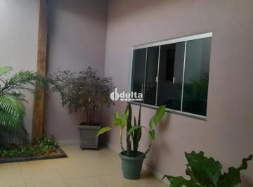 Casa · 190m² · 3 Quartos · 2 Vagas · Casa disponível para venda no bairro Cidade Jardim em Uberlândia-MG