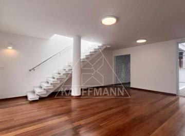 Casa · 240m² · 3 Quartos · 2 Vagas · Casa à Venda na Pompéia - 1 Suíte - 2 Vagas - 240m² de Área Construída