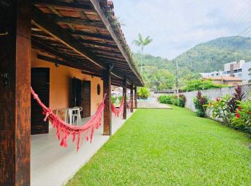 Casa · 150m² · 3 Quartos · 10 Vagas · Casa com 3 quartos, Praia das Toninhas, Ubatuba - R$ 1.8 mi, Cod: 2670