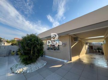 Casa · 360m² · 3 Quartos · 3 Vagas · INCRÍVEL Casa no Parque São Jorge - Florianópolis SC