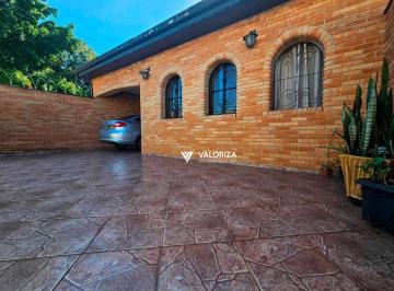 3e42ed1c078dc0234d0b72dba3c4d83e15c4b16e · Casa com 3 quartos + Edícula nos fundos com 2 quartos à venda, 233 m² por R$ 580.000 - Jardim Brasil