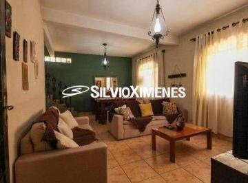 Casa · 183m² · 4 Quartos · 2 Vagas · Residencial › Casa no Carlos Prates com 183,00 (M²), 4 quartos e 2 vagas para Venda