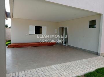 Casa · 170m² · 3 Quartos · 2 Vagas · Casa Espaçosa com 3 Suítes, Garagem para 2 Carros e Amplo Terreno em B