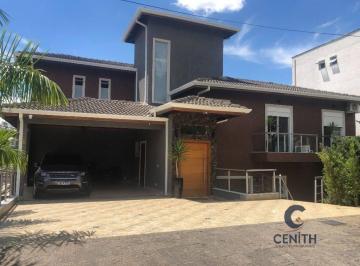 Casa · 700m² · 5 Quartos · 5 Vagas · Incrível Casa de Alto Padrão com 05 Suítes, PORTEIRA FECHADA! 510 m²