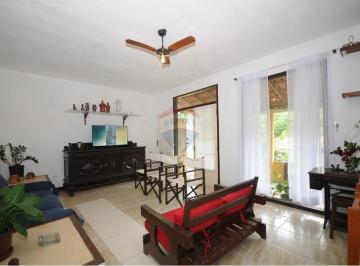 Casa · 380m² · 6 Quartos · À venda ampla casa com área gourmet e duas residências independentes em José Gonçalves, Armação dos
