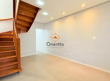 entrada-ampla-escada-renovada · CASA 230m² 5 QUARTOS/SALAS, 3 VAGAS DE GARAGEM - USO RESIDENCIAL OU COMERCIAL