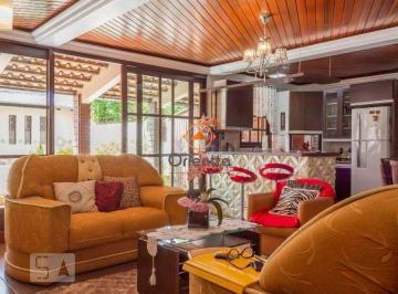 Casa · 337m² · 3 Quartos · 4 Vagas · Casa à venda - no Centro