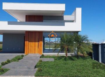Casa · 184m² · 3 Quartos · 2 Vagas · Casa em condomínio com 3 dormitórios, sendo todos suítes em Torres