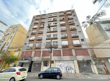 Apartamento · 40m² · 1 Quarto · Apartamento de um dormitório na rua Washington Luiz, Centro Histórico de Porto A